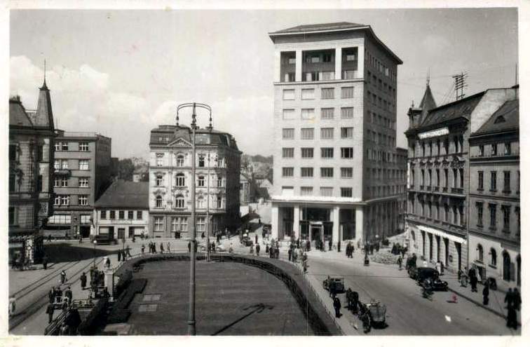 1947 (https://www.ebay.com)
