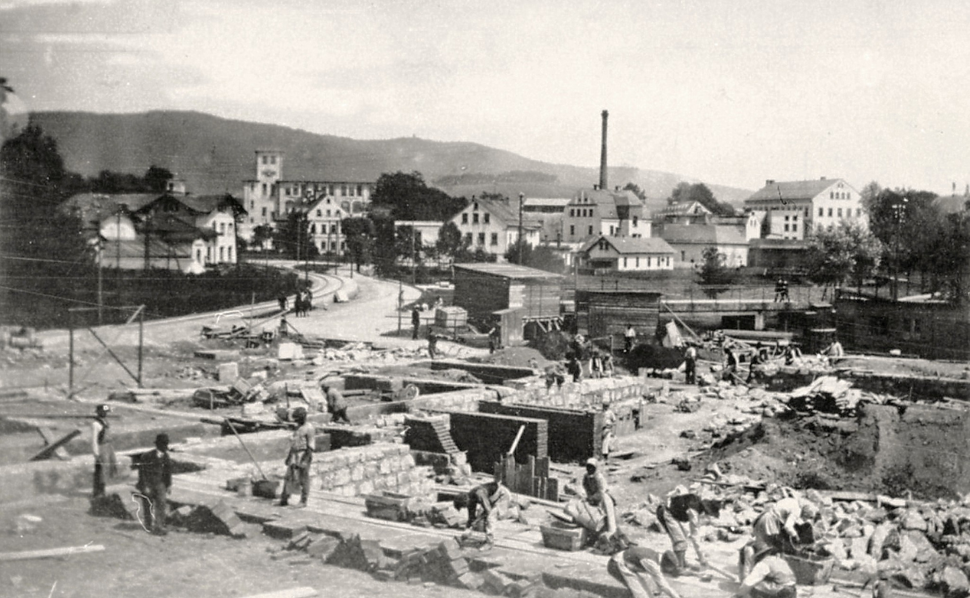 Vratislavice nad Nisou -stavba administrativní budovy firmy Ignaz Ginzkey -1911. (archiv J.Peterka)