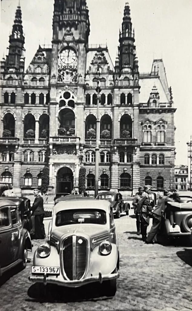 Třicátá léta. (archiv Václav Honzejk)