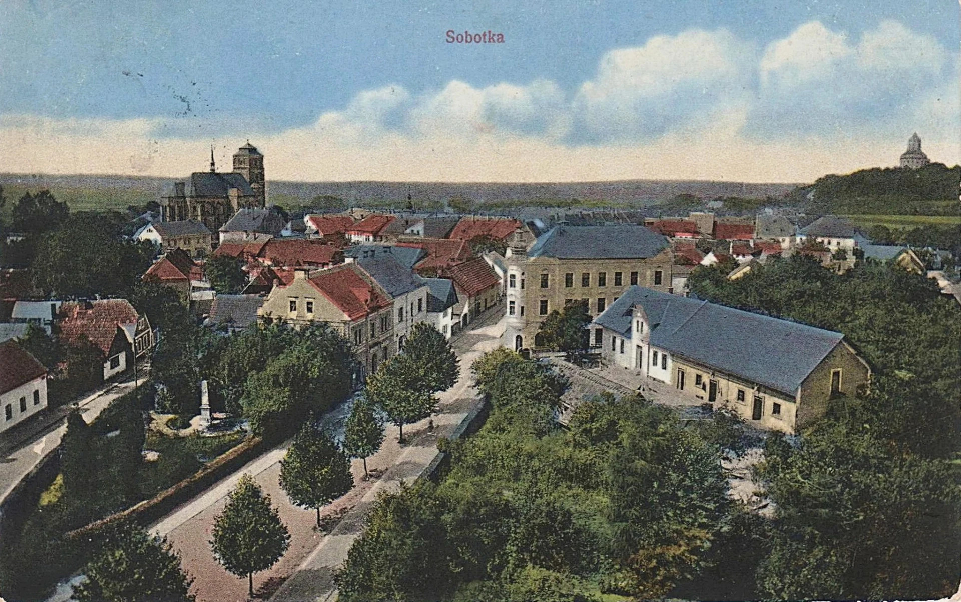 Sobotka 1913 V levé části pohlednice je vidět parčík s pomníkem Václava Šolce. archiv J.Peterka