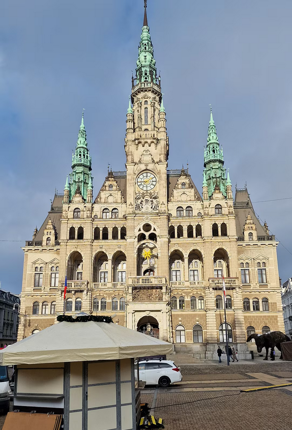 V neorenesančním hávu. Liberecká radnice byla vystavěna dle projektu vídeňského architekta Franze von Neumanna v letech 1887-1893.  Autor: Zdeněk Lukeš