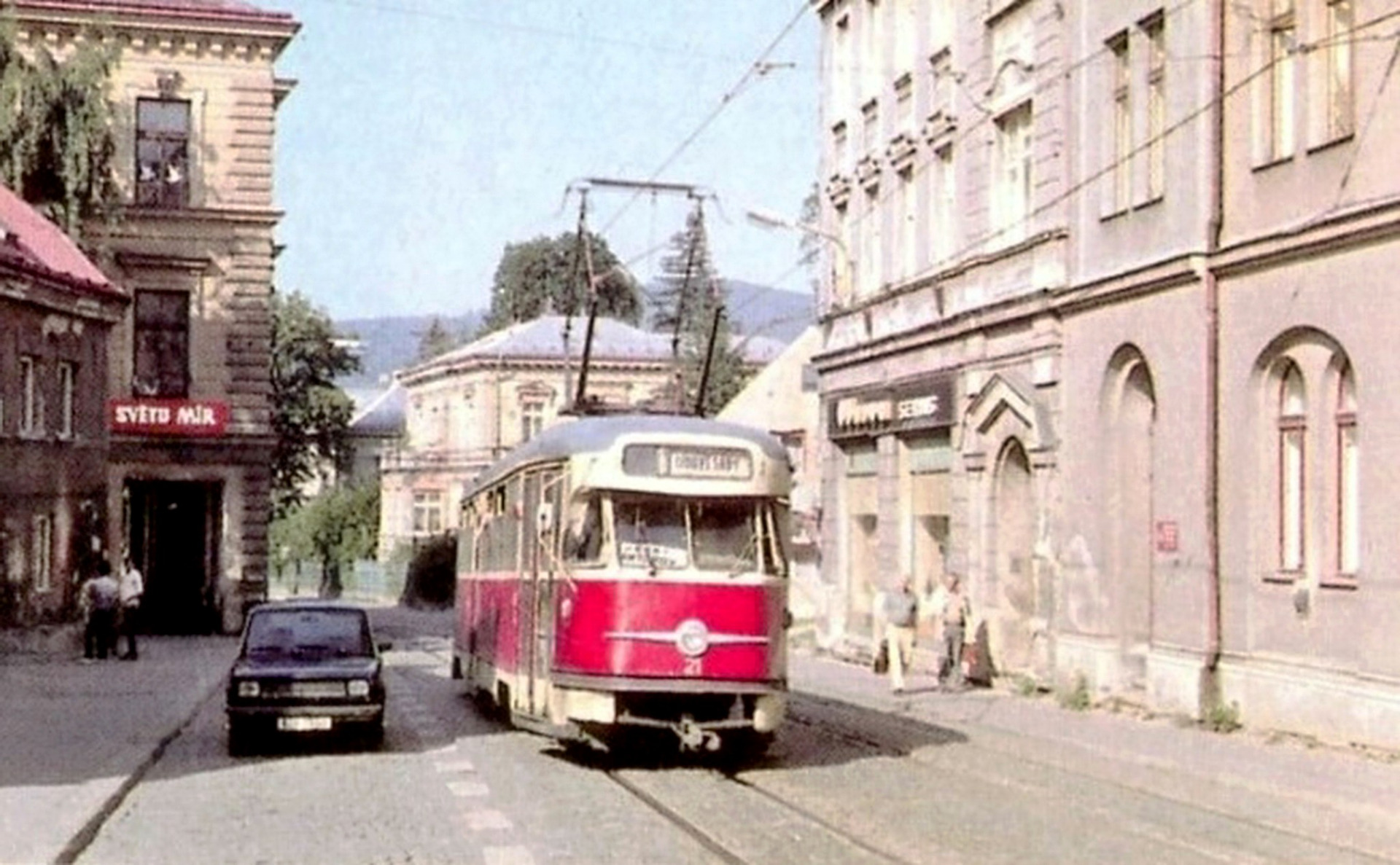 ulice 5. května. Tramvaj T2. (archiv J.Peterka)