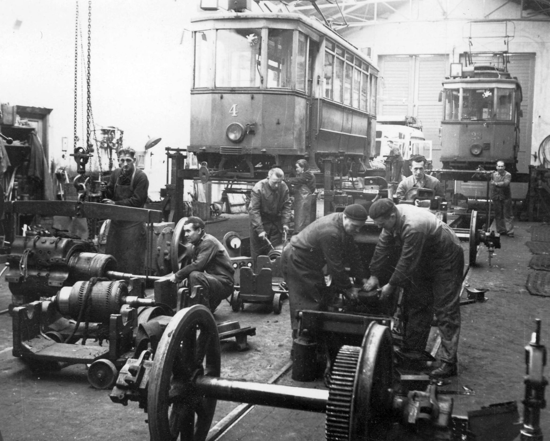 Ty stroje a náhradní díly dnes mít, to by bylo. A nebo i tu celou dílnu! (archiv Boveraclubu)