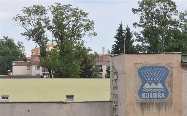 Firma Likto provozuje v bývalé Koloře ve Vesci mimo jiné i dvě pece, ve kterých se odstraňují barvy a laky.  Autor: Ota Bartovský, MAFRA