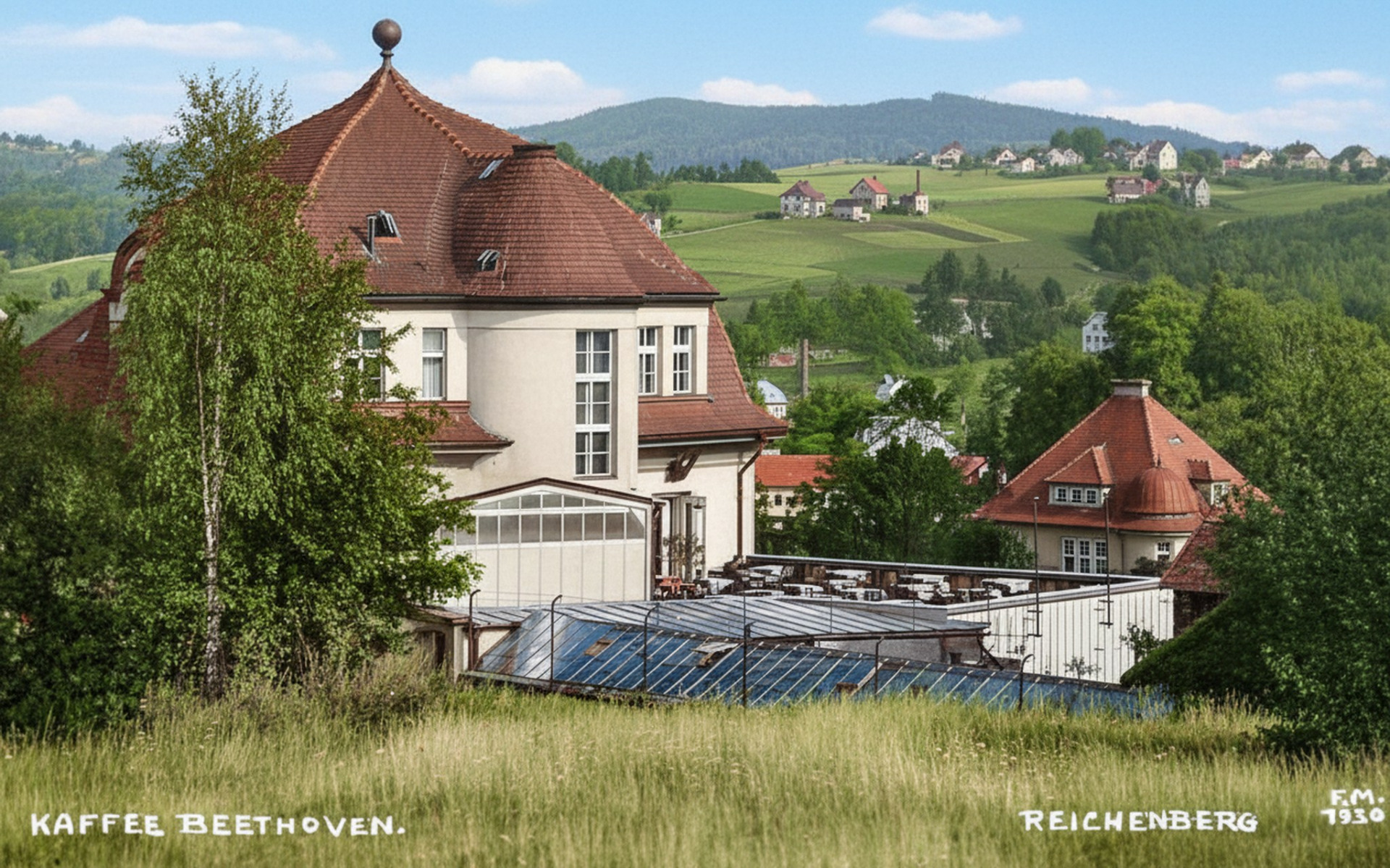 Liberec - kavárna Beethoven v roce 1930 (dnes kavárna Bez konceptu na Husovce) Obarveno AI (archiv Jiří Peterka)