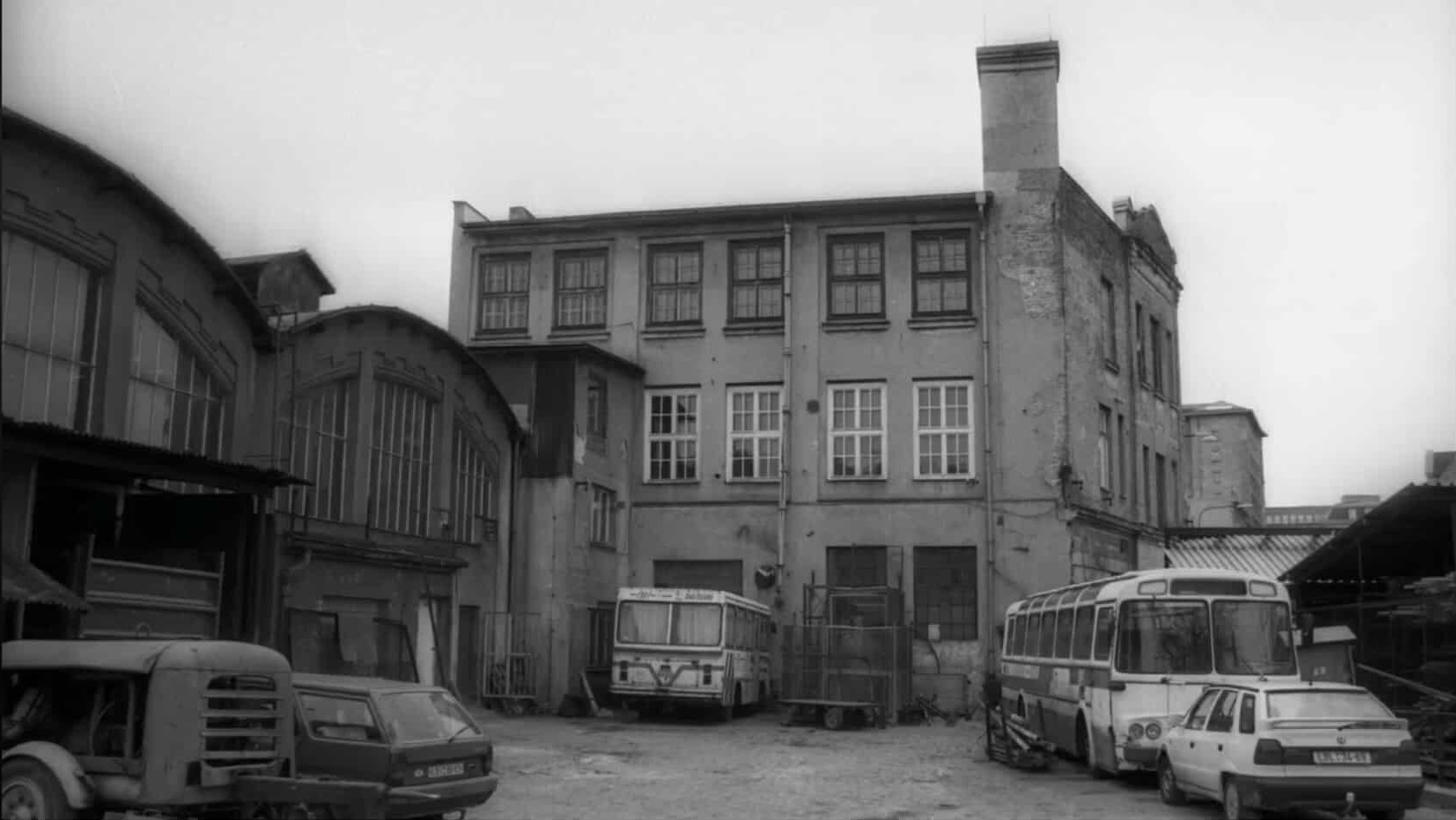 nádvoří někdějšího areálu firmy Linser (archiv Boveraclubu)