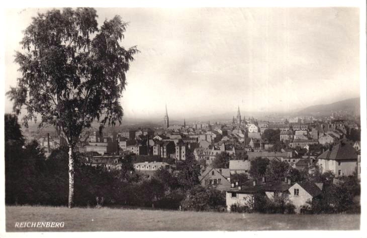 Částečný záběr na Liberec. (foto Wurbs - archiv V.Honzejk)