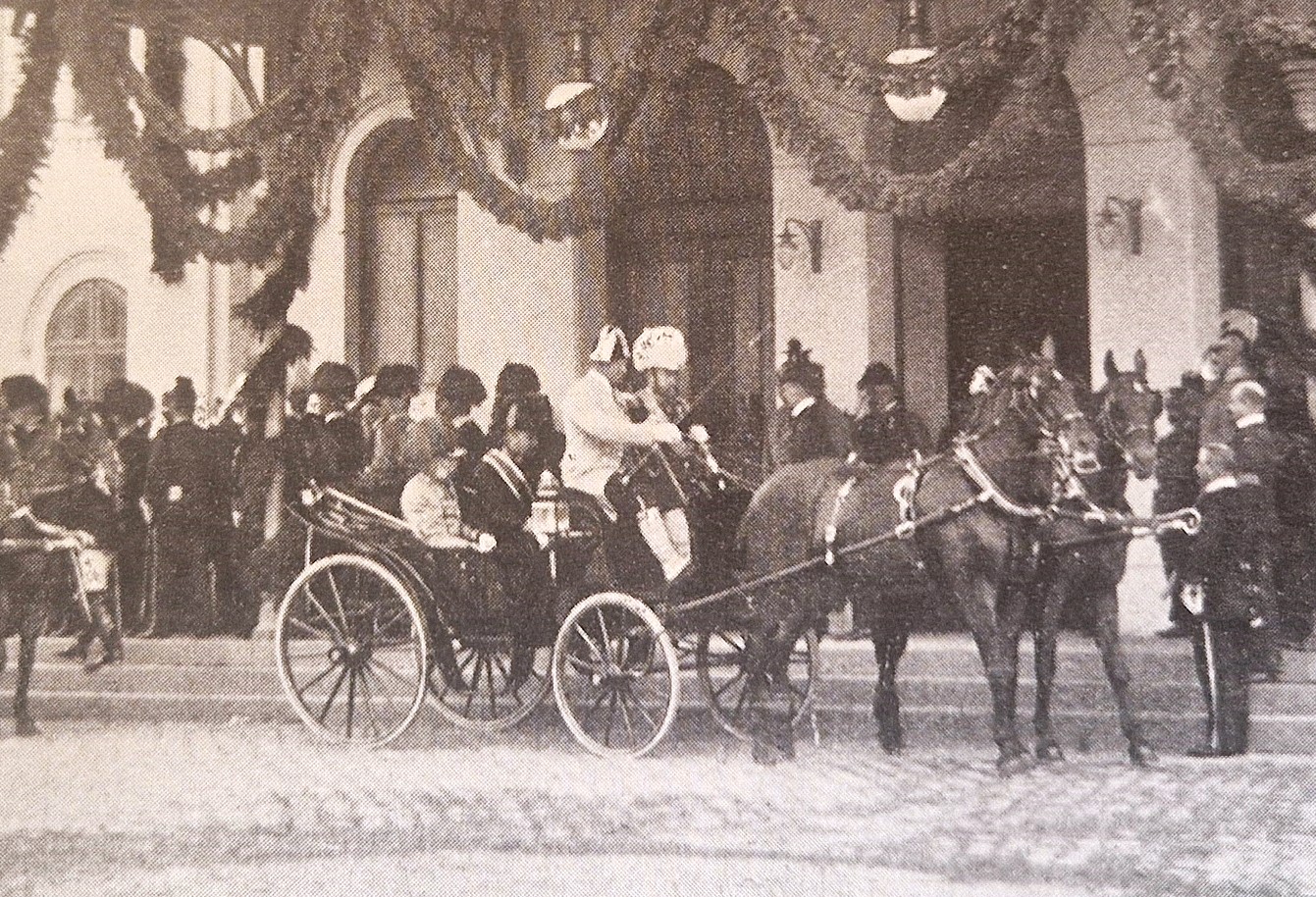 Odjezd císaře Franze-Josefa od libereckého nádraží 22.06.1906 při návštěvě Liberce. (archiv Luboš Svoboda)