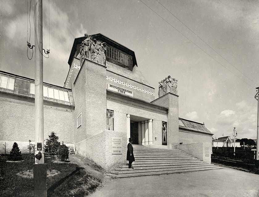 Pavilon umění – Josef Zasche     Foto: Ernst Müller  Státní okresní archiv Liberec