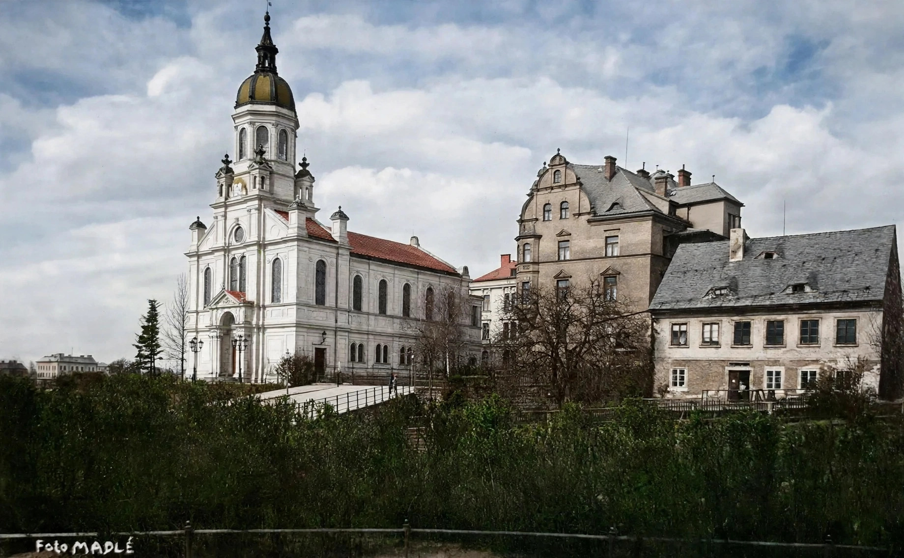 1906 - v domečku je hospoda V Roští (kolorováno)