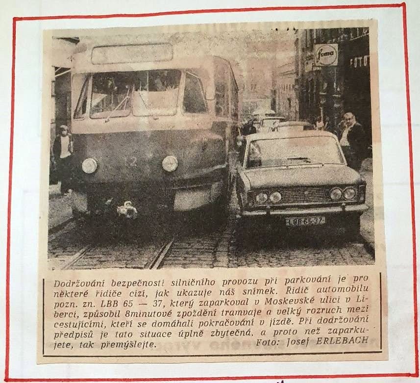 Článek z libereckého Vpředu ze dne 18.8.1978 popisující problémy s parkováním aut u tramvajových kolejí v Moskevské ulici v Liberci.