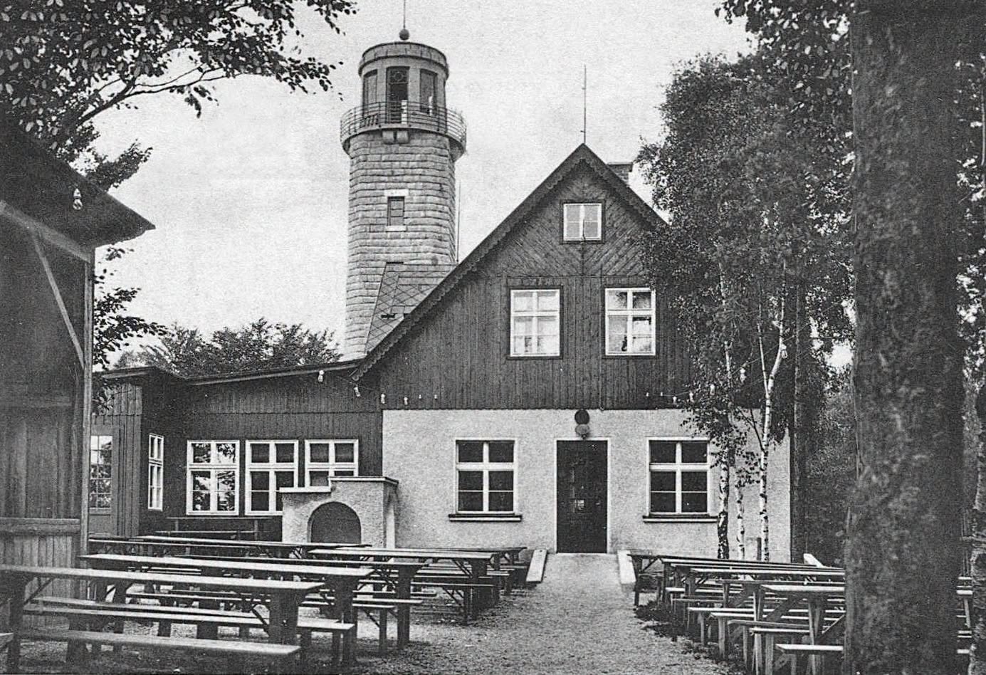 1932
