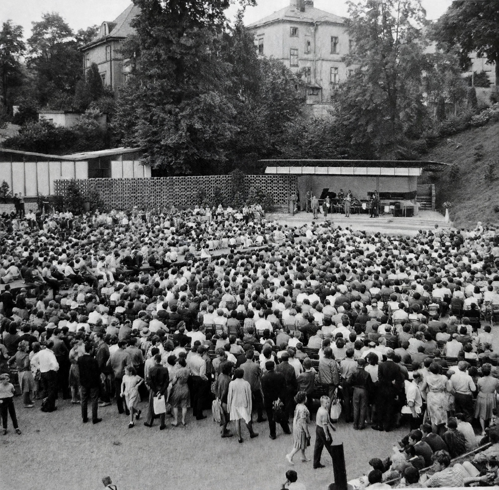 Kulturní program na LVT, srpen 1965 - narvaná Mulda Foto Jan Kabíček
